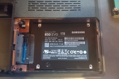 Festplattenfach mit SSD
